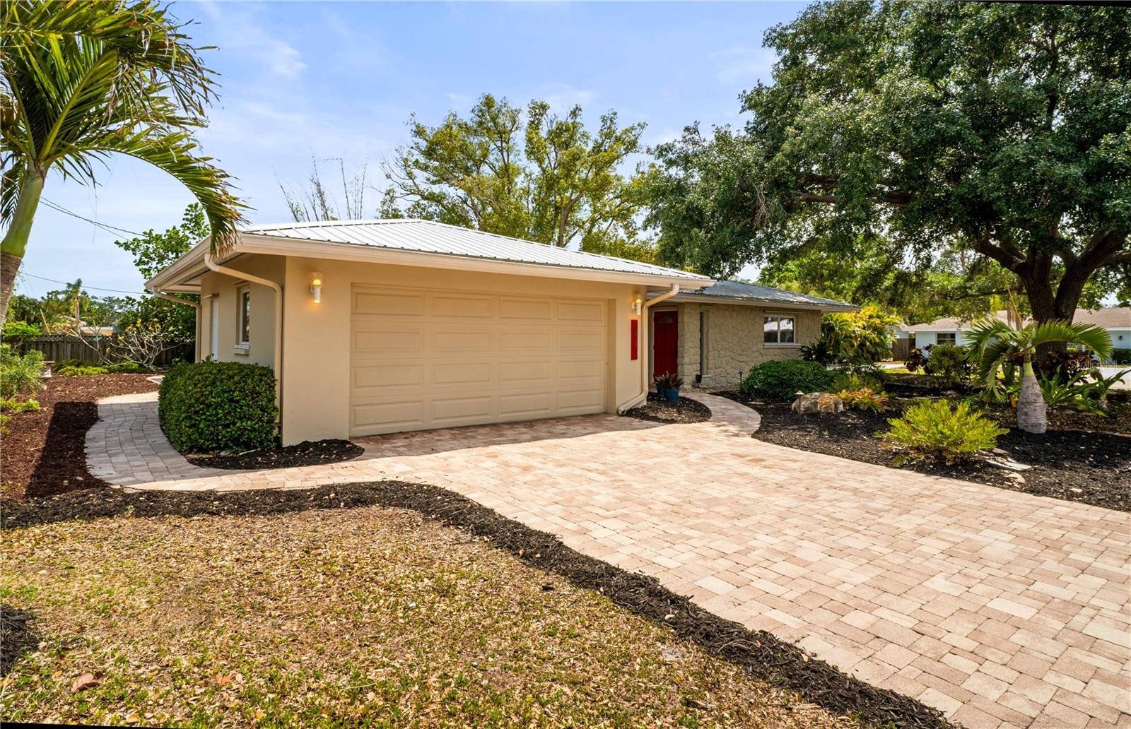 Photo of 6512 BOWLINE DRIVE SARASOTA FL 34231