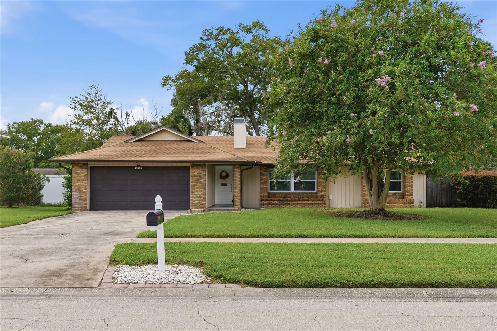 Photo of 1012 GLENSPRINGS AVE WINTER GARDEN FL 34787