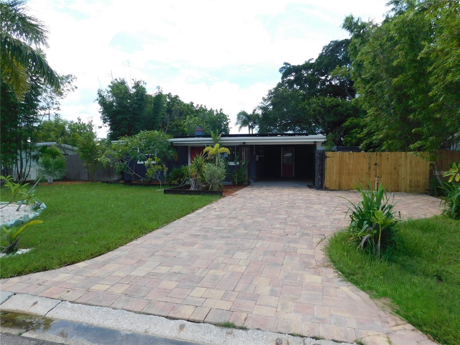 Photo of 5622 HOBSON STREET ST PETERSBURG FL 33703