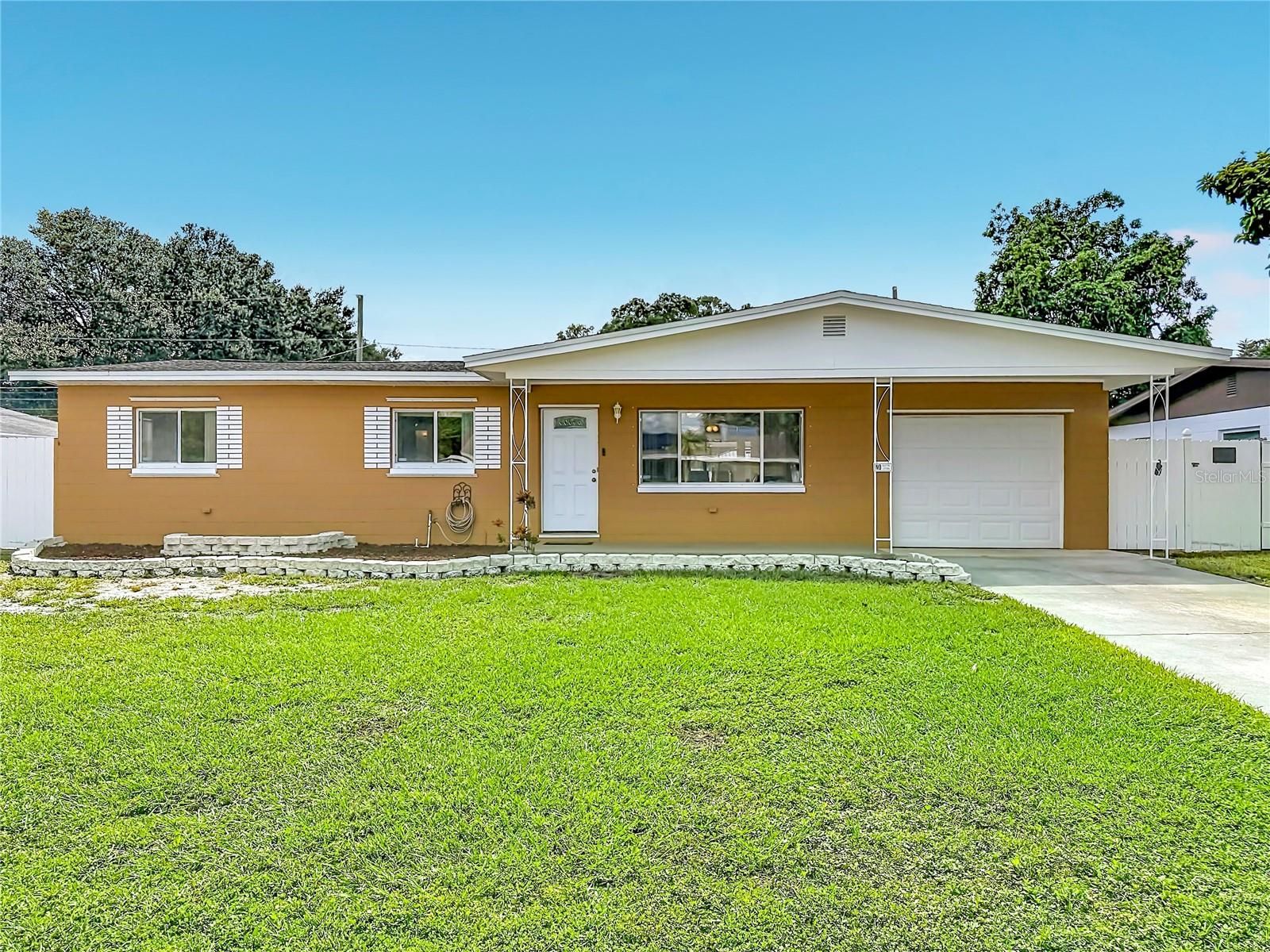 Photo of 8496 76TH AVENUE SEMINOLE FL 33777