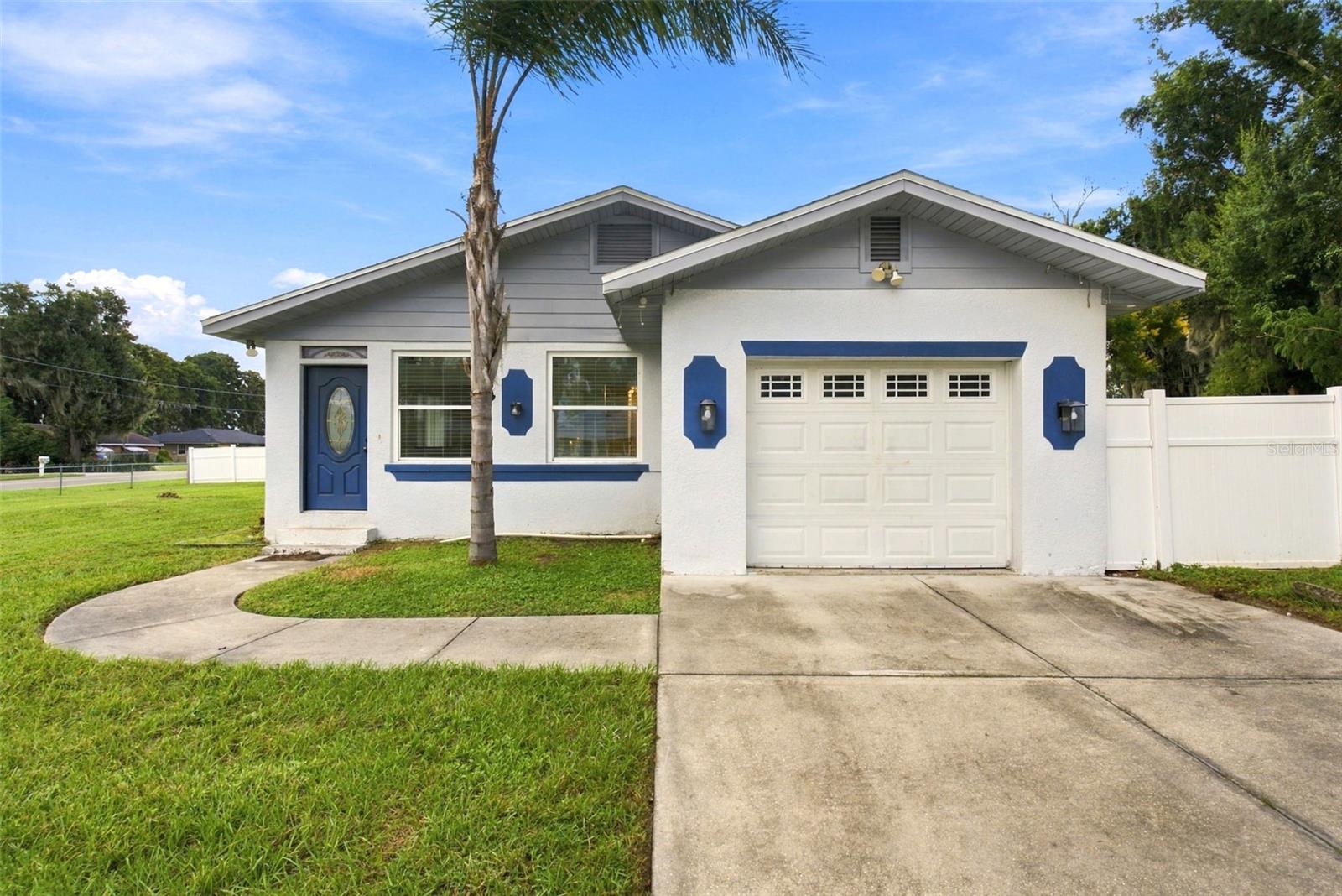Photo of 1540 S LAKE SHIPP DRIVE WINTER HAVEN FL 33880