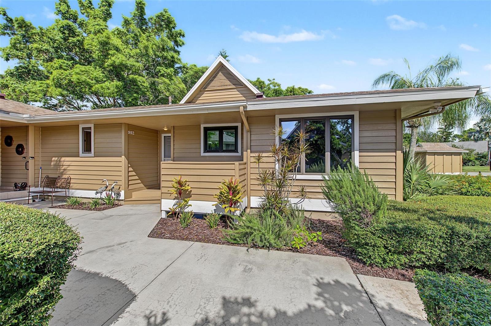 Photo of 992 SPINNAKER COURT TARPON SPRINGS FL 34689