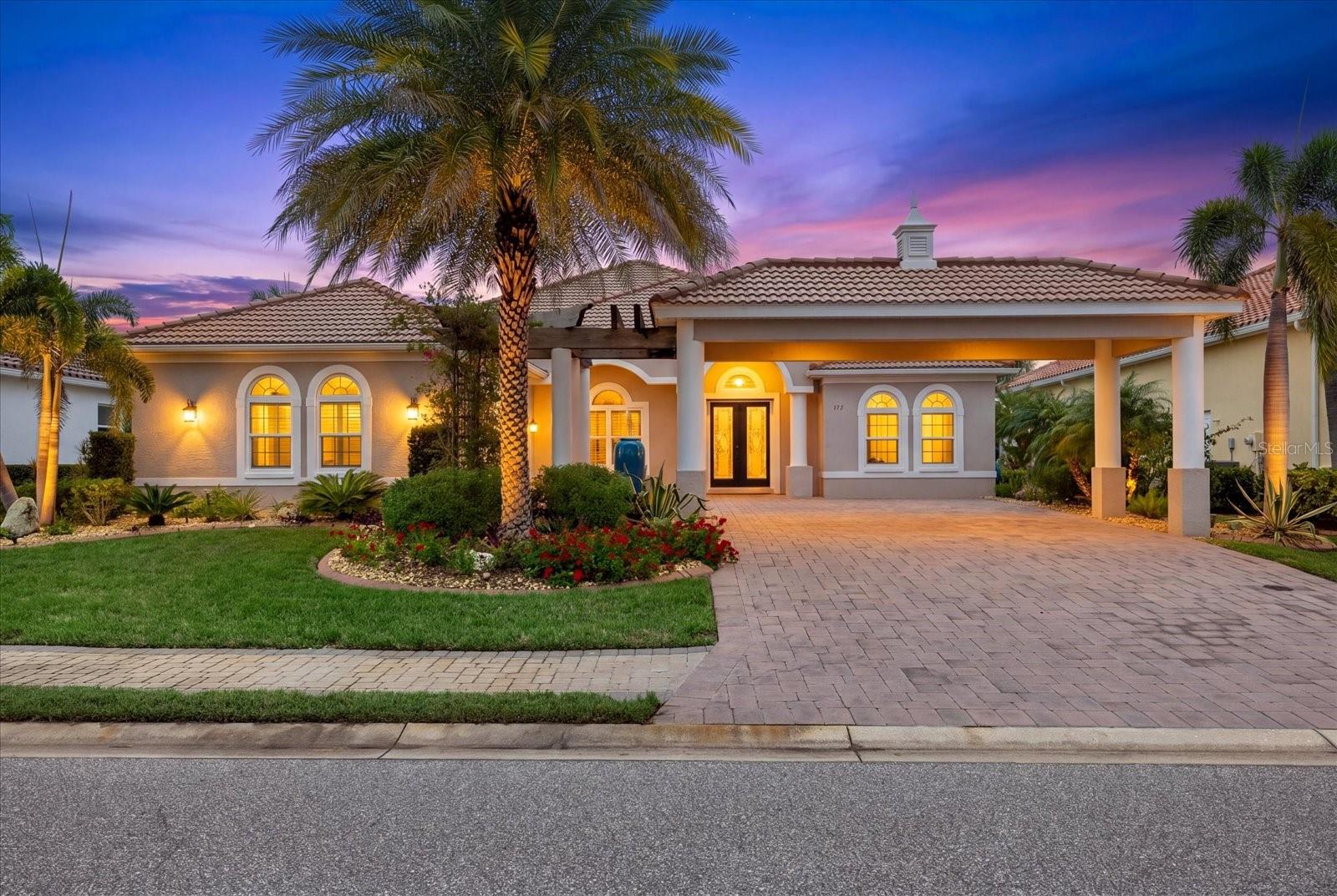 Photo of 575 FORE DRIVE BRADENTON FL 34208