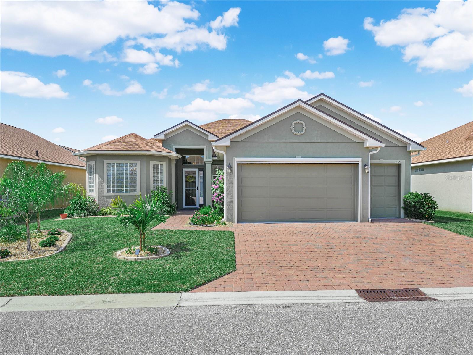 Photo of 1321 OAKMONT DRIVE WINTER HAVEN FL 33884