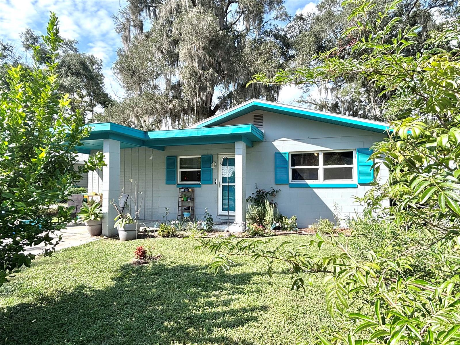 Photo of 515 W GARRISON AVENUE DELAND FL 32720
