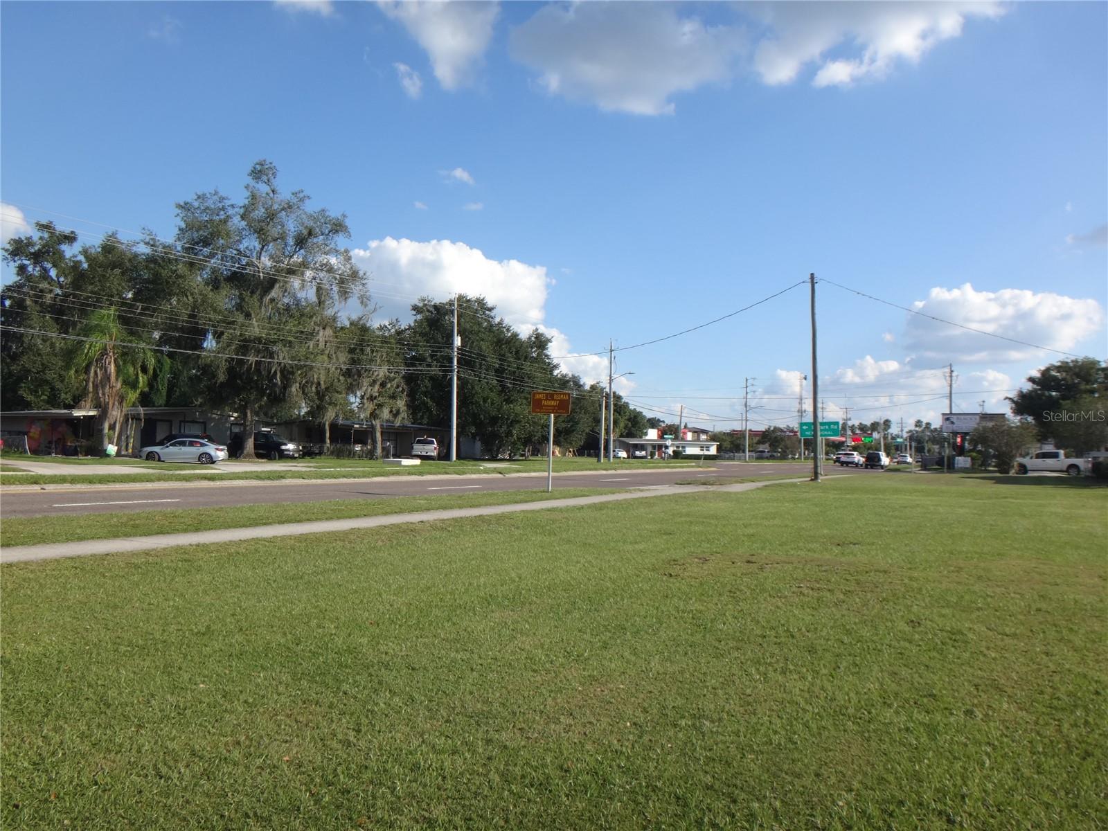Photo of 1603 JAMES L REDMAN PARKWAY PLANT CITY FL 33563