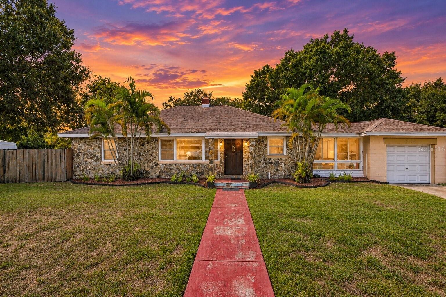 Photo of 1525 56TH STREET GULFPORT FL 33707