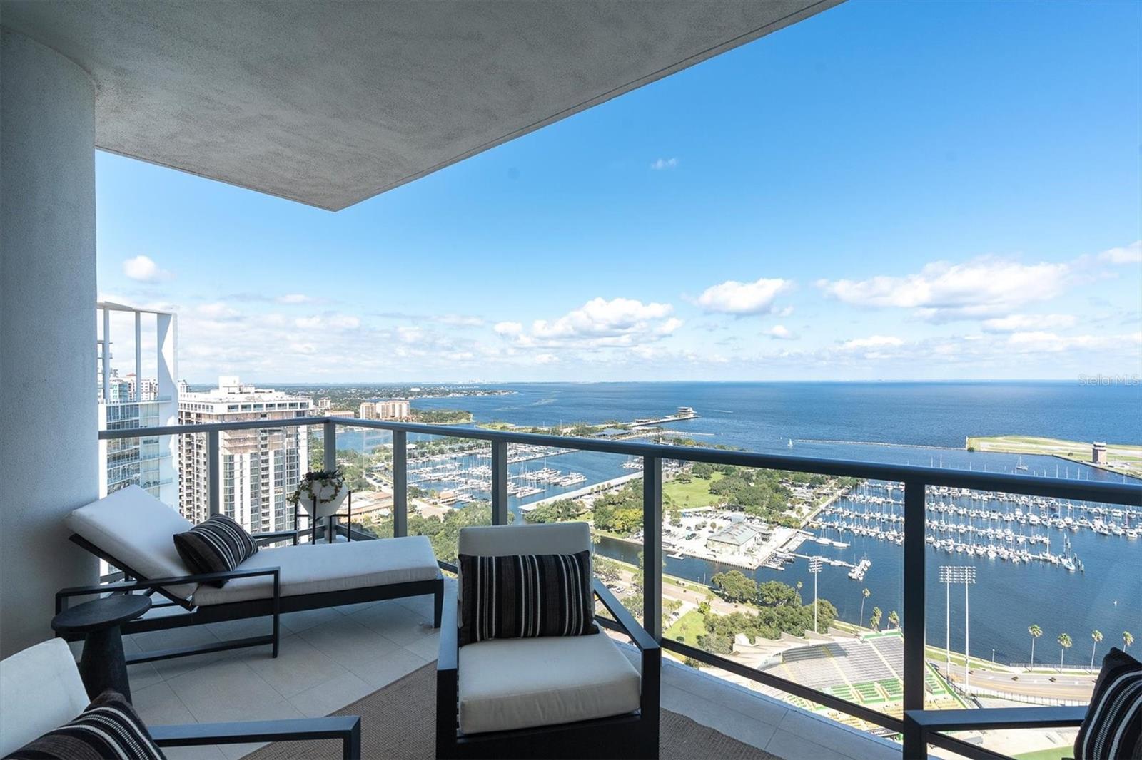 Photo of 301 1ST STREET #3003 ST PETERSBURG FL 33701
