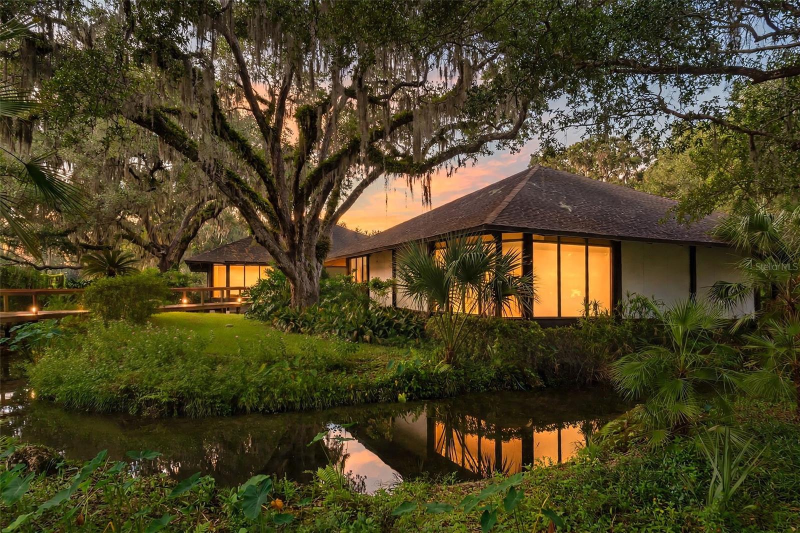 Photo of 1255 N VANTAGE POINT DRIVE CRYSTAL RIVER FL 34429