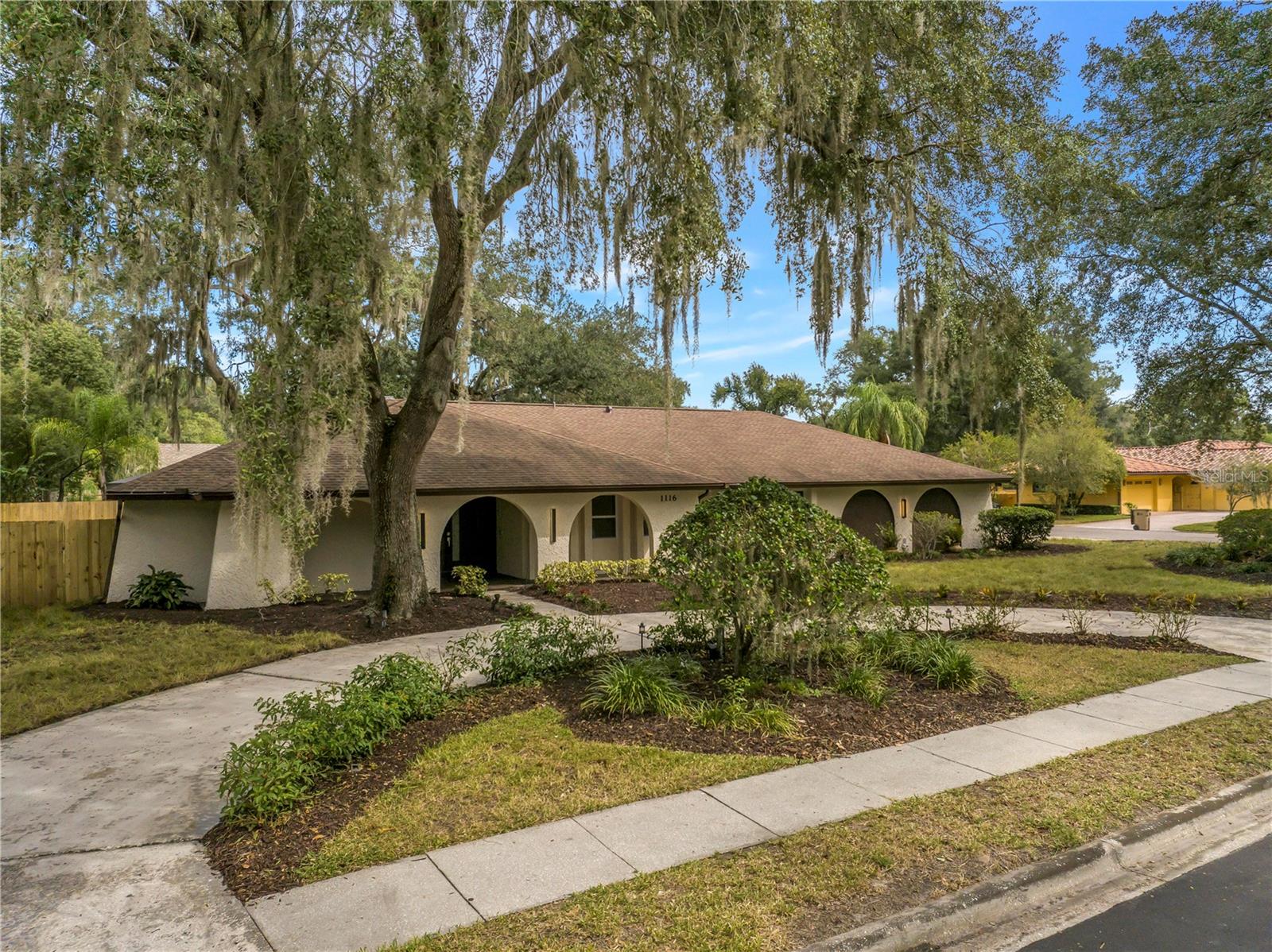 Photo of 1116 N RIVERHILLS DRIVE TEMPLE TERRACE FL 33617