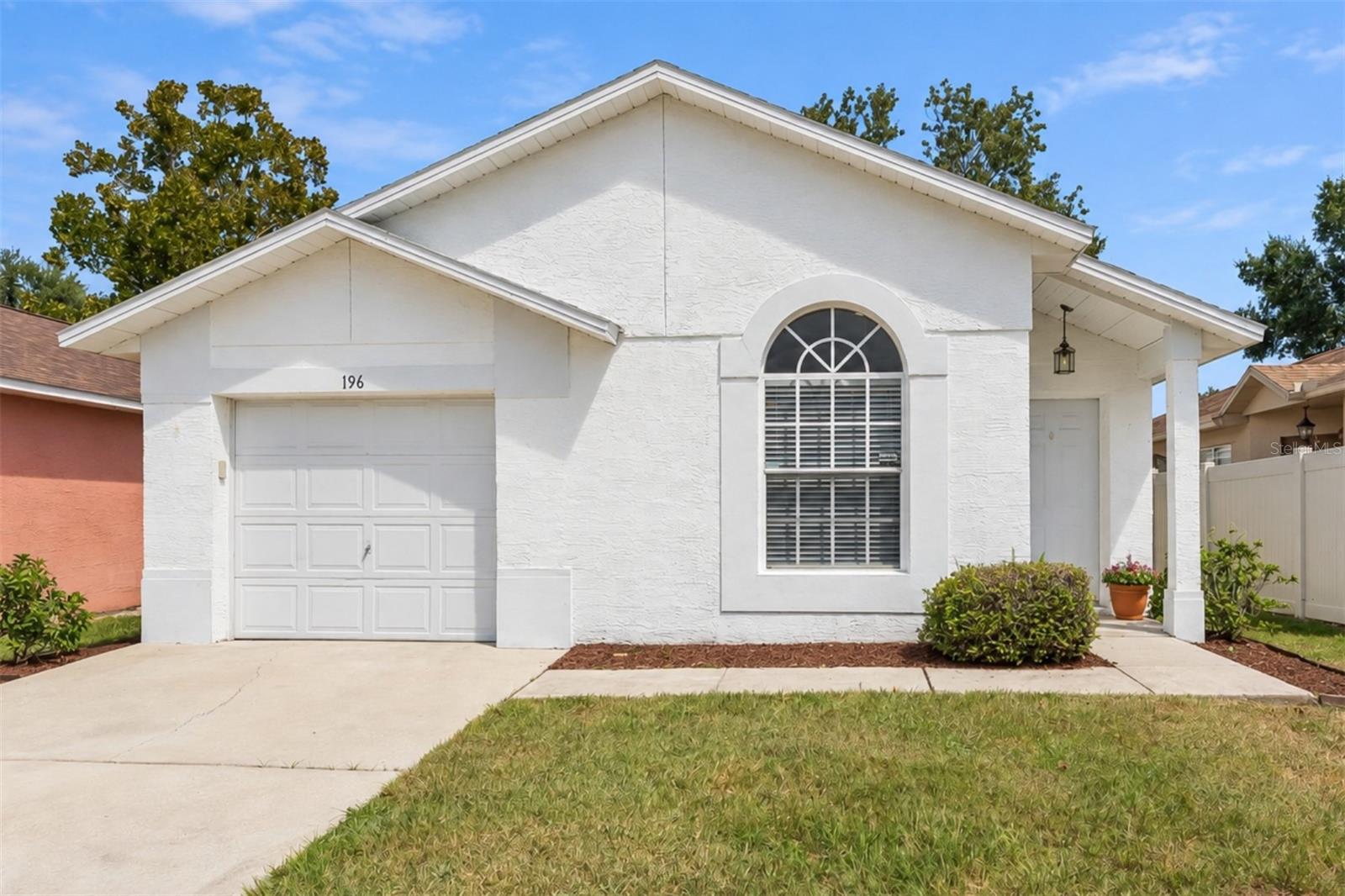 Photo of 196 BURNSED PLACE OVIEDO FL 32765