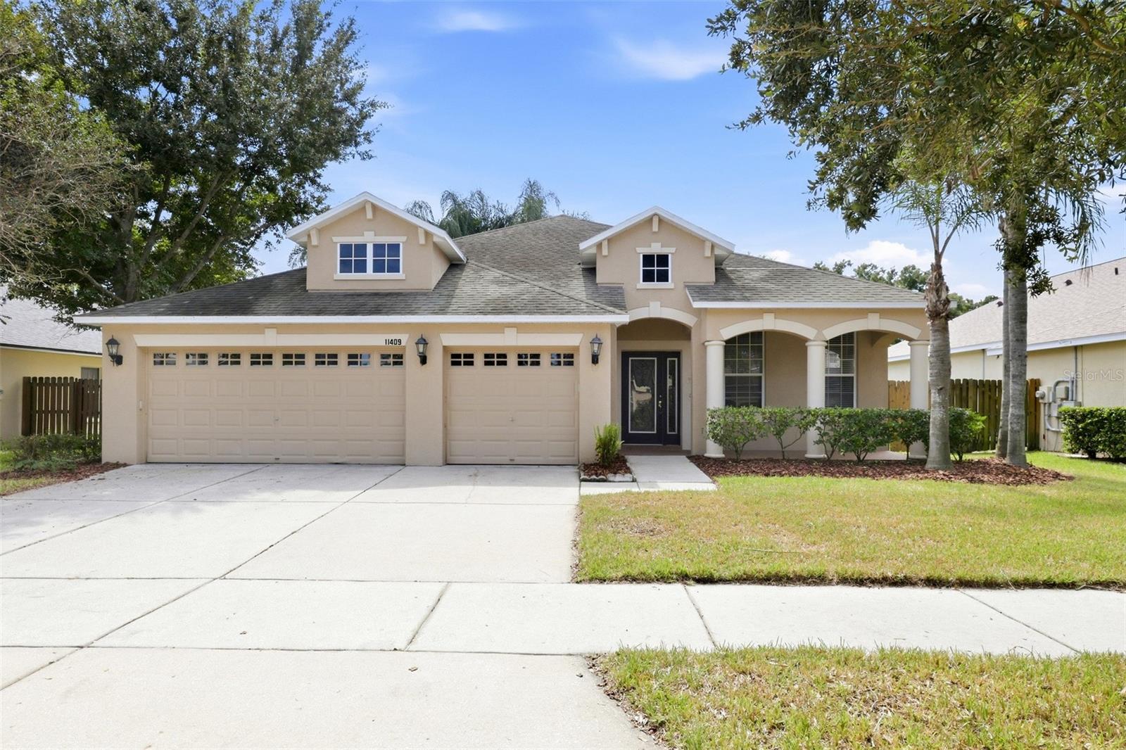 Photo of 11409 BLUE LILAC AVENUE RIVERVIEW FL 33578