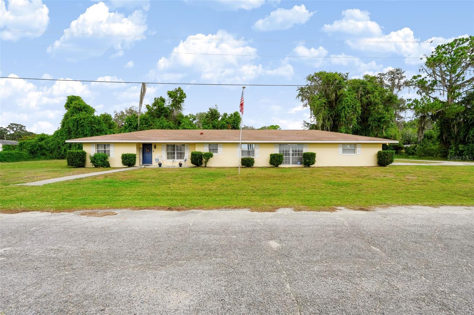 Photo of 12394 SE 139TH AVENUE OCKLAWAHA FL 32179