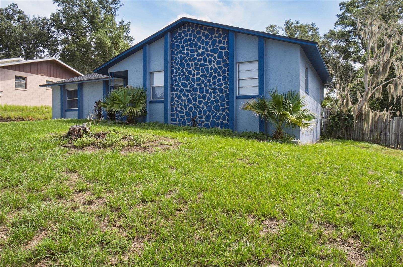 Photo of 721 GREENLEAF LANE LAKE WALES FL 33853
