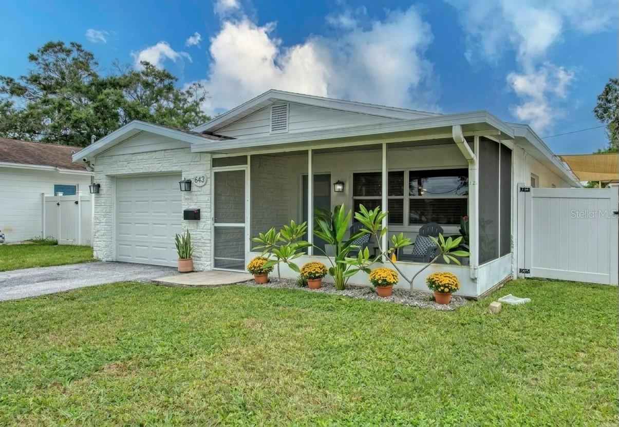 Photo of 643 SOUTHWEST BOULEVARD ST PETERSBURG FL 33703