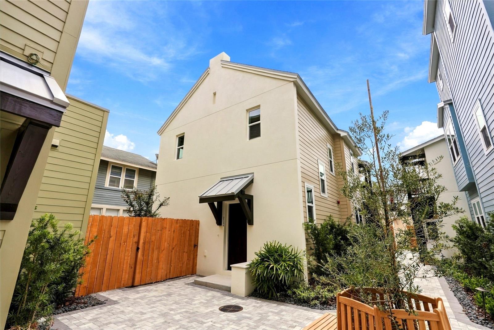 Photo of 2534 1ST AVENUE ST PETERSBURG FL 33713