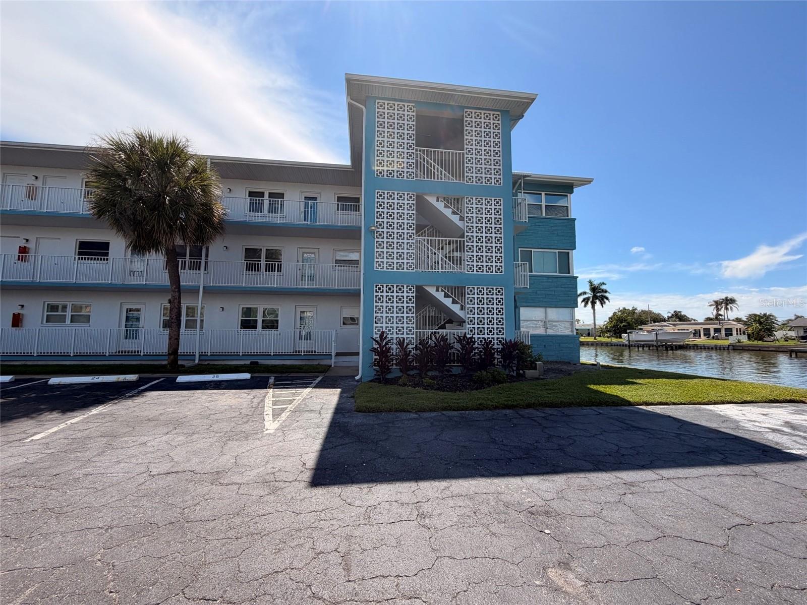 Photo of 1893 SHORE DR. DRIVE #216 SOUTH PASADENA FL 33707