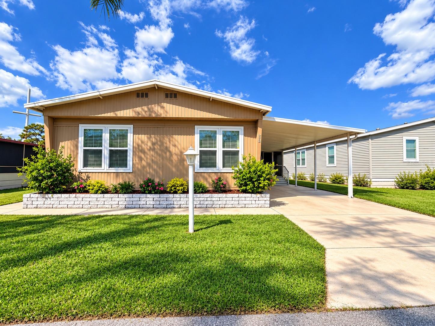 Photo of 921 FAITH CIRCLE #35 BRADENTON FL 34212