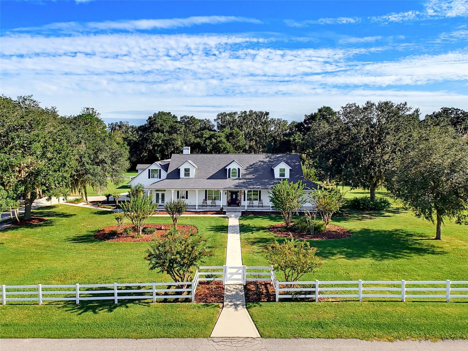 Photo of 22550 HIGHWAY 441 MICANOPY FL 32667