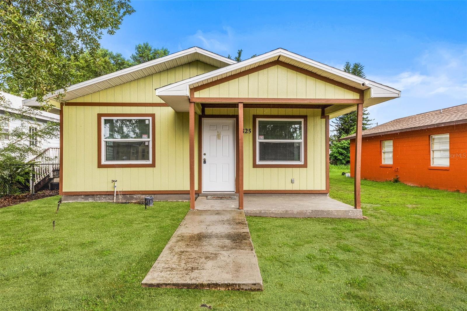 Photo of 825 BOOKER AVENUE SEBRING FL 33870