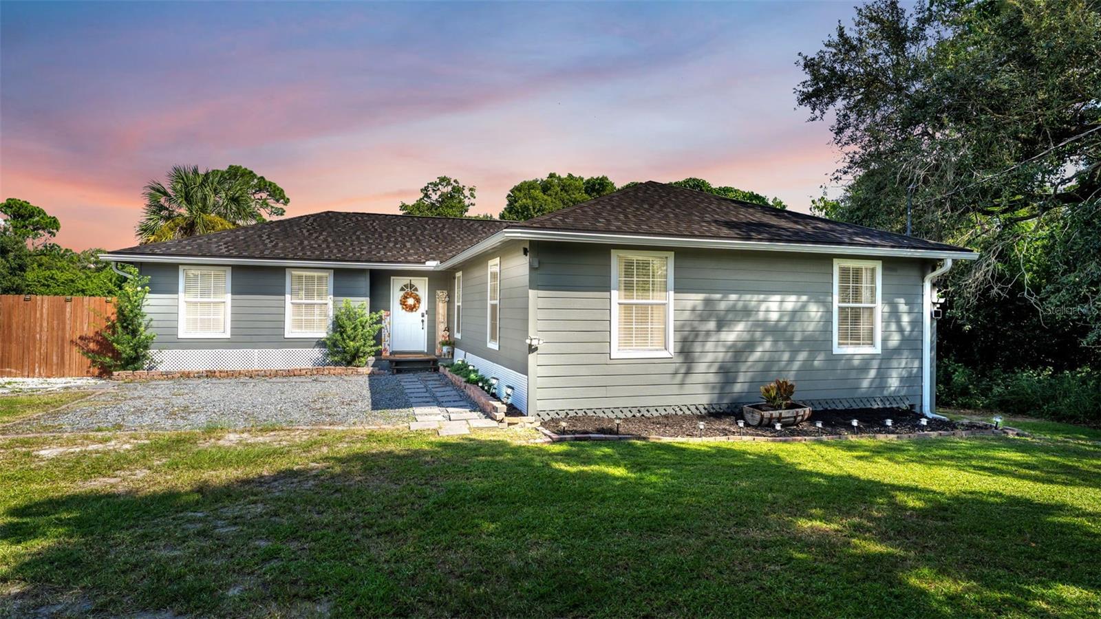 Photo of 1557 STARLING ROAD EAGLE LAKE FL 33839