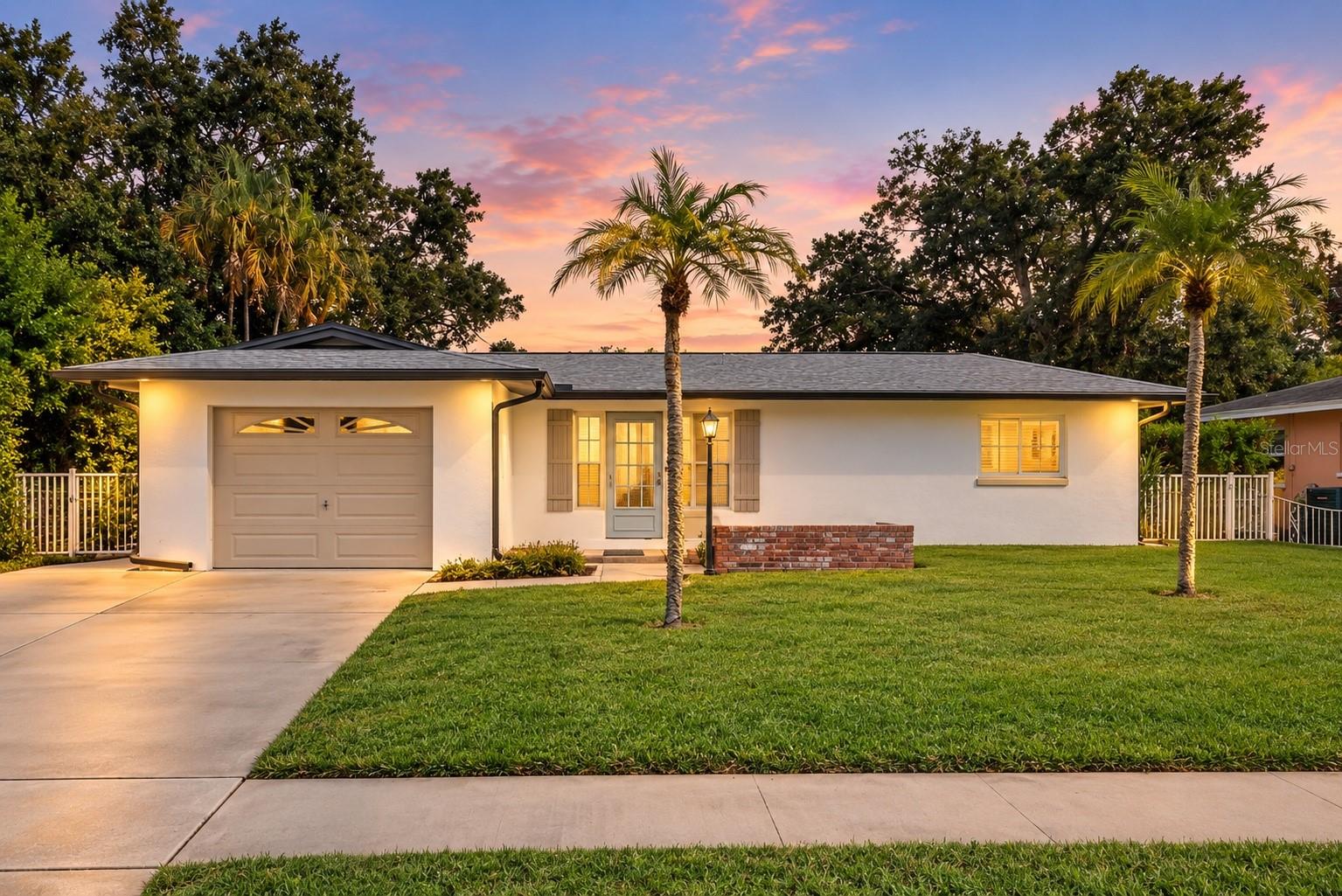 Photo of 11515 IMPERIAL GROVE DRIVE LARGO FL 33774