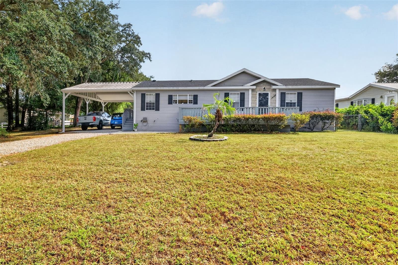 Photo of 16788 SE 69TH LANE OCKLAWAHA FL 32179