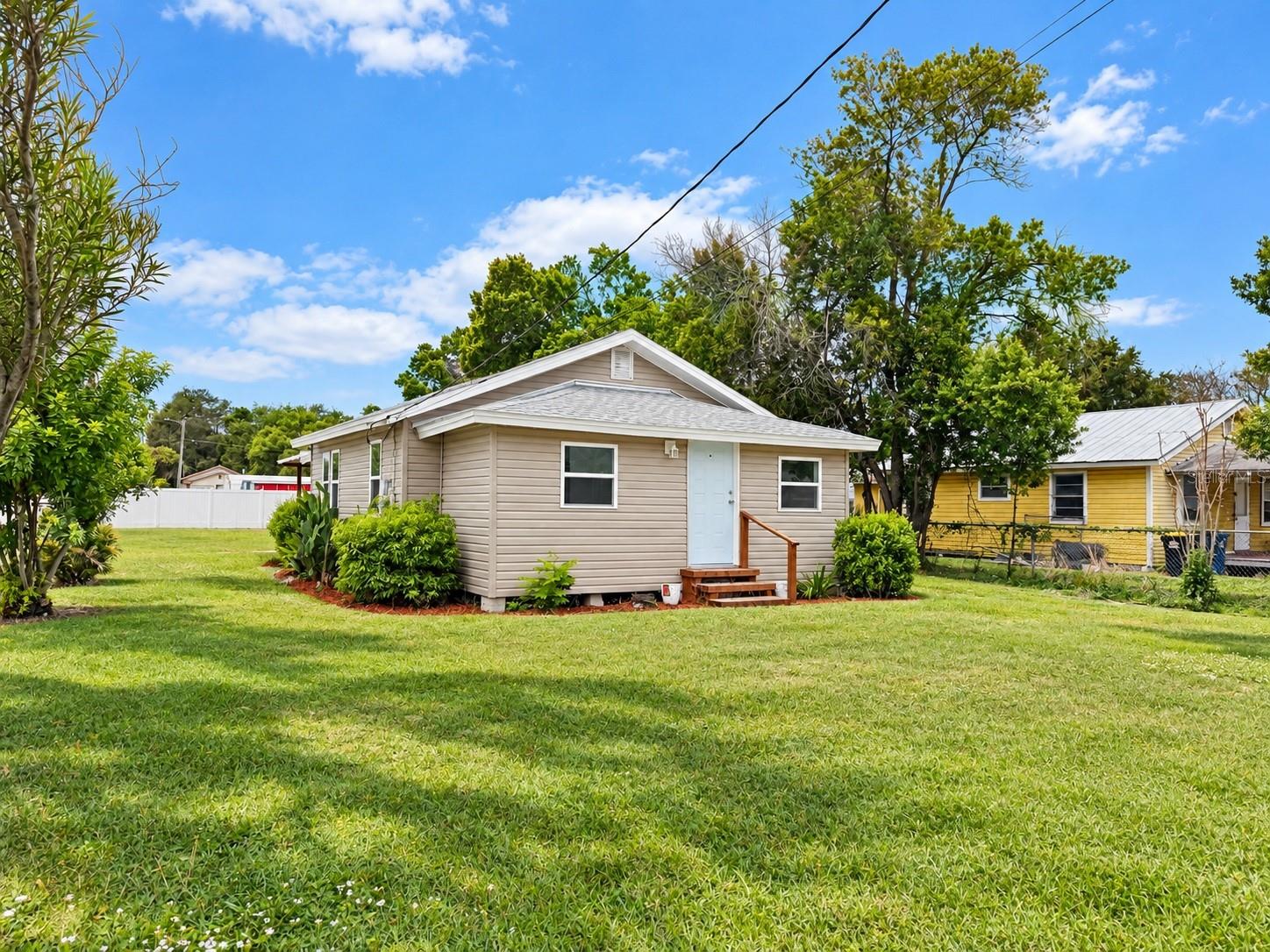 Photo of 620 OAK STREET AUBURNDALE FL 33823