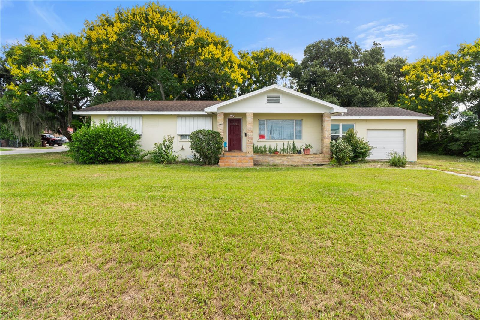 Photo of 725 4TH STREET LAKE WALES FL 33853