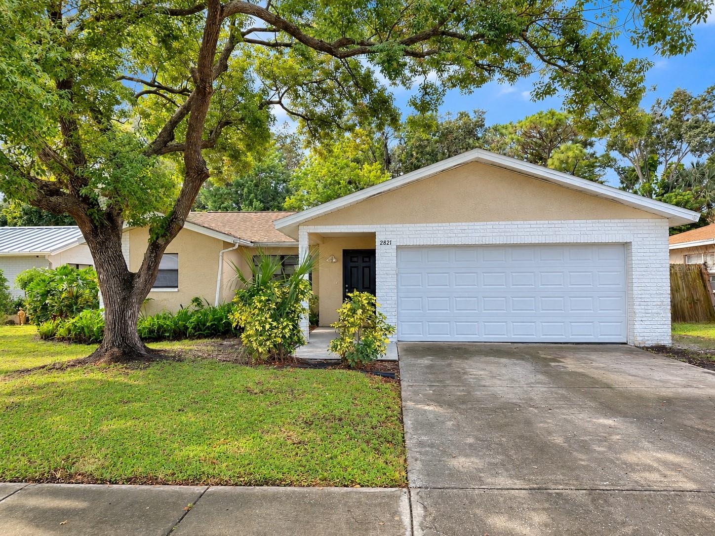 Photo of 2821 EAGLE RUN CIRCLE CLEARWATER FL 33760