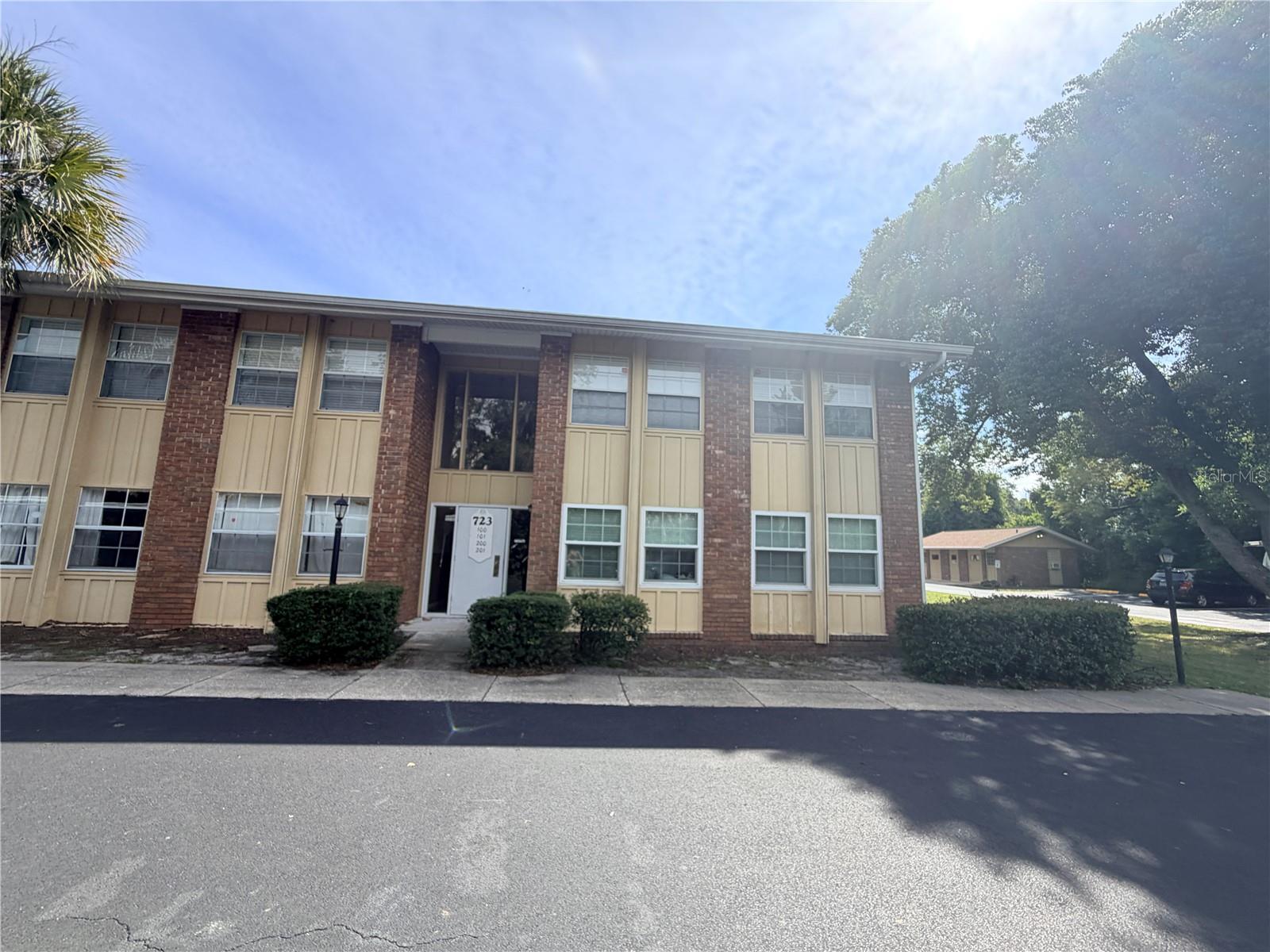 Photo of 723 PERKINS STREET #200 LEESBURG FL 34748