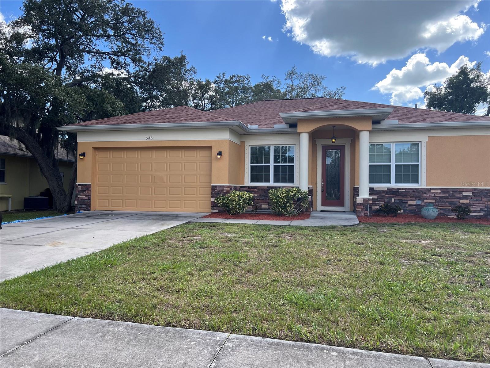 Photo of 635 KENNETH WAY TARPON SPRINGS FL 34689