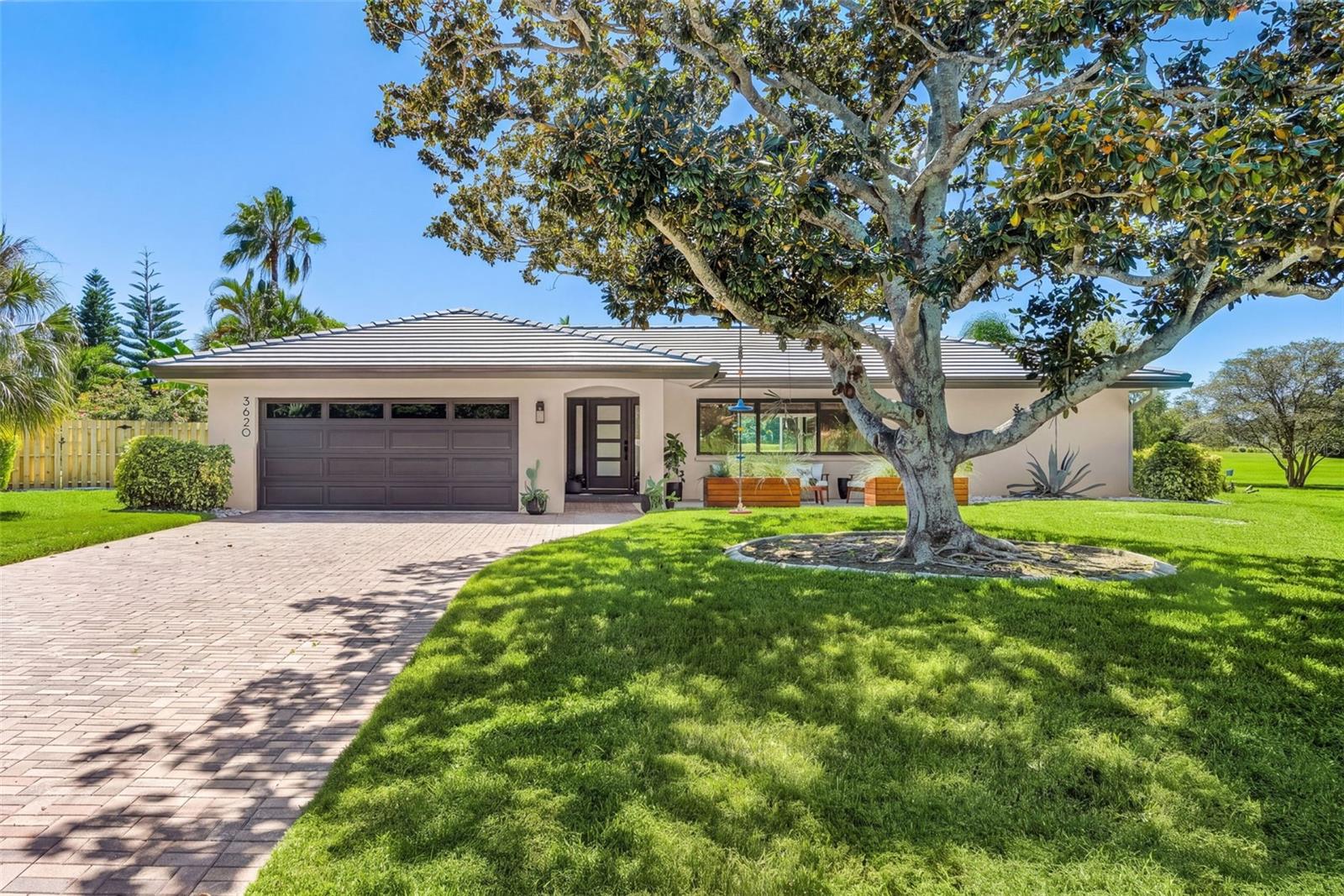 Photo of 3620 PEMBROOK DR SARASOTA FL 34239