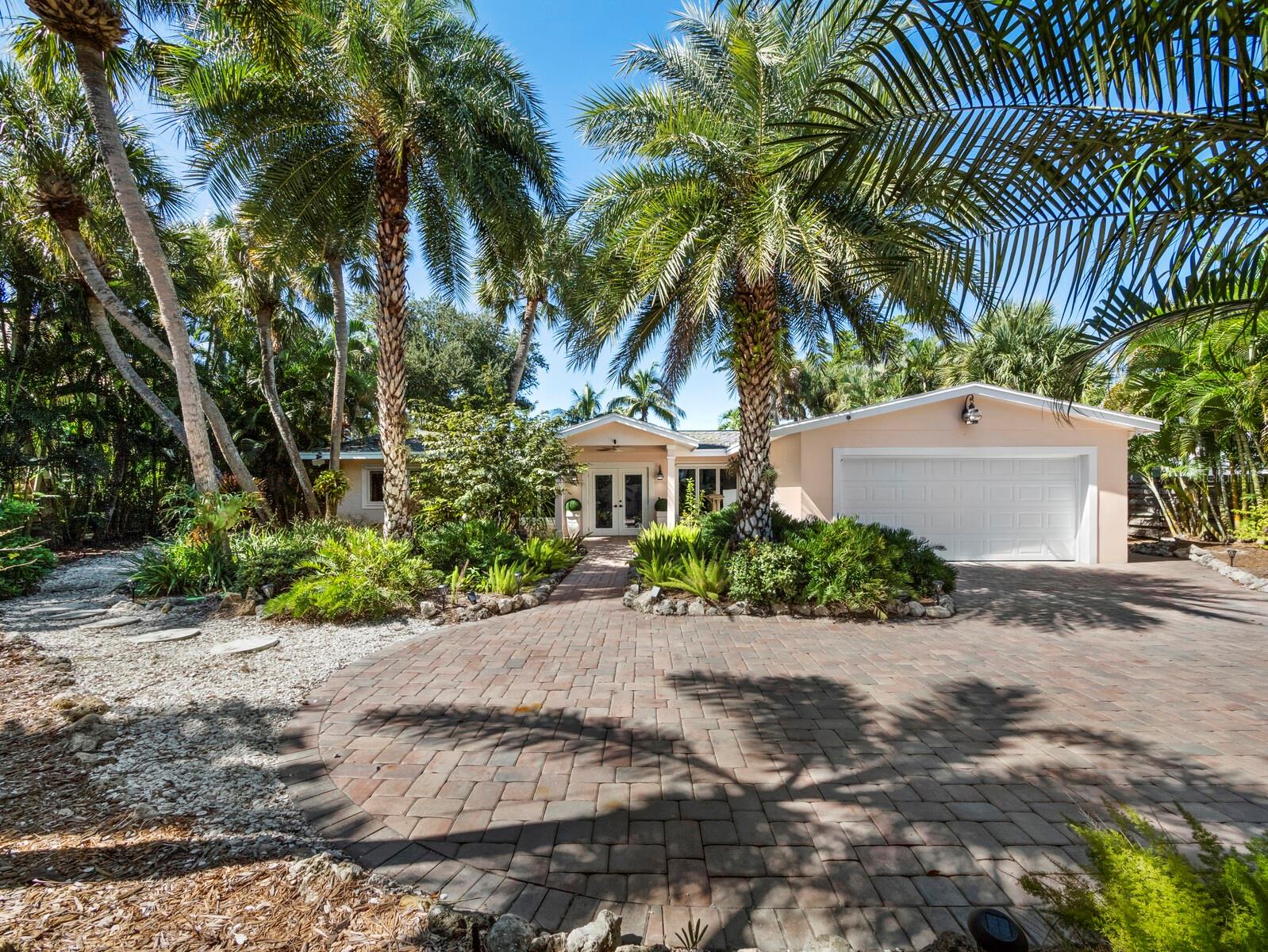 Photo of 5140 WINDWARD AVENUE SARASOTA FL 34242
