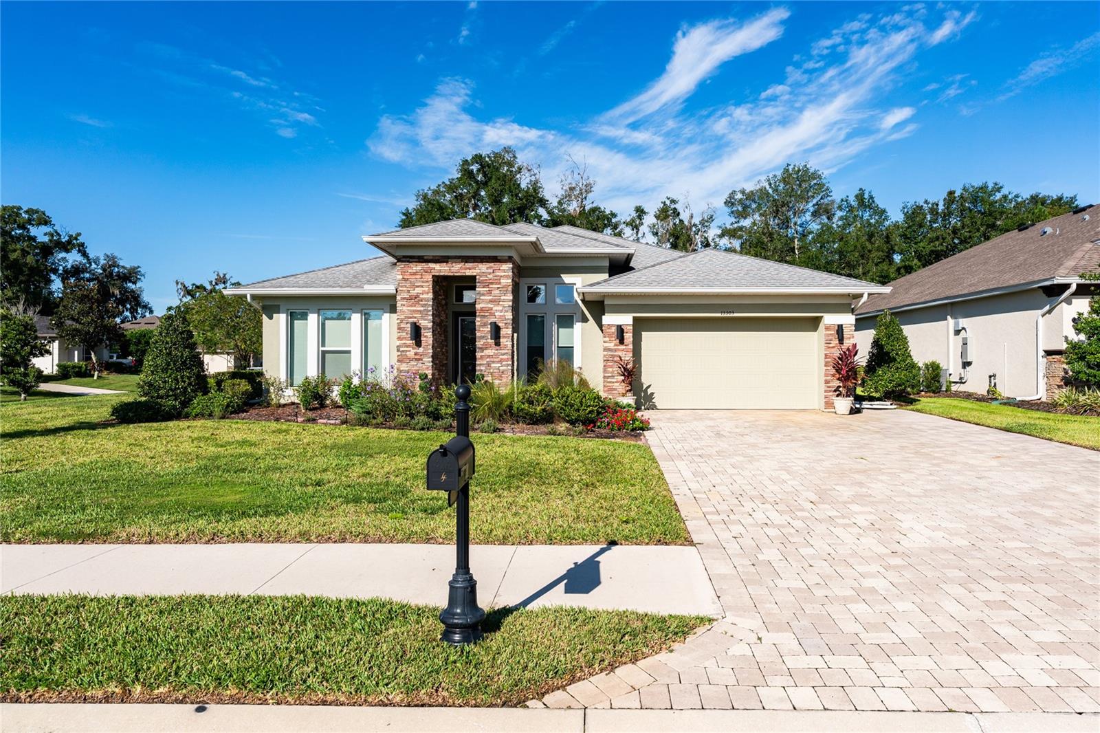 Photo of 13303 TRAILING MOSS DRIVE DADE CITY FL 33525