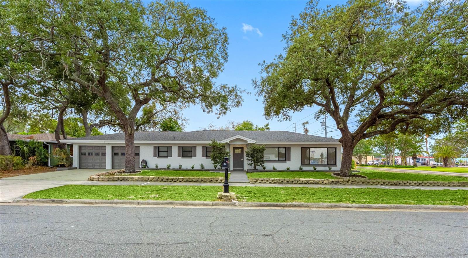 Photo of 1005 APACHE TRAIL CLEARWATER FL 33755