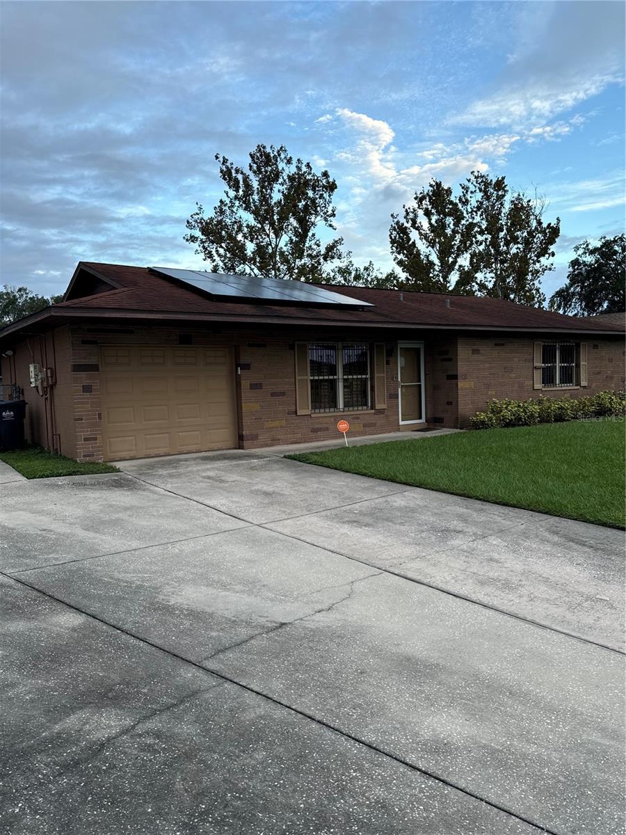 Photo of 5206 COLFAX PLACE SEFFNER FL 33584