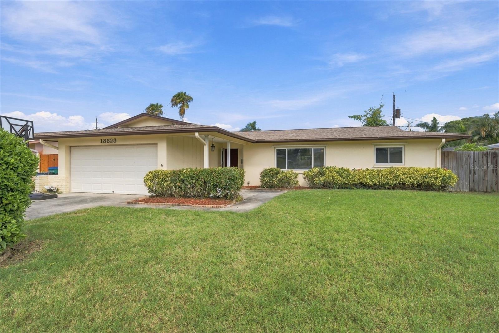 Photo of 13823 WILDWOOD DRIVE LARGO FL 33774