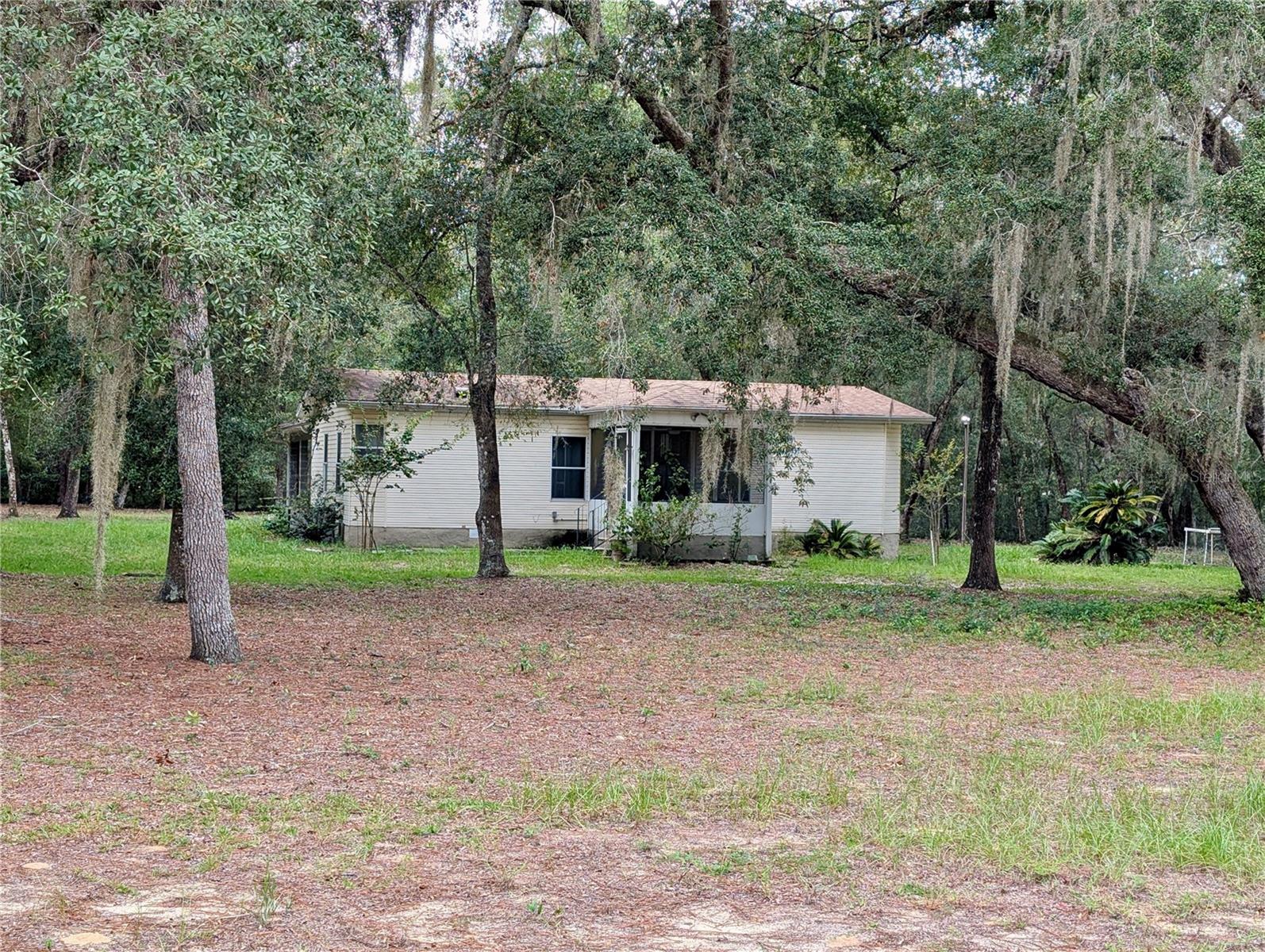 Photo of 12180 NE 238TH TERRACE SALT SPRINGS FL 32134