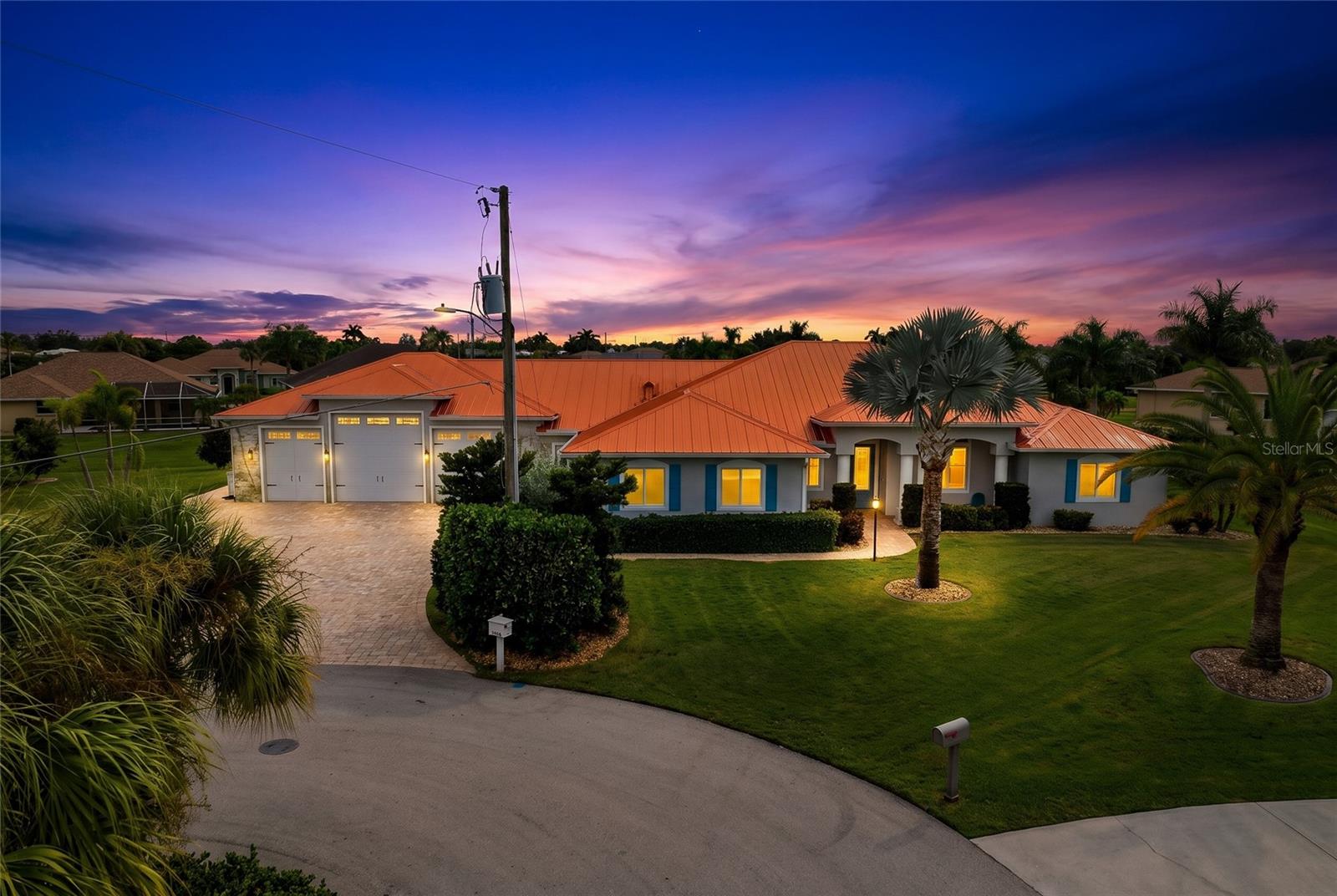 Photo of 434 E CASHEW PUNTA GORDA FL 33955