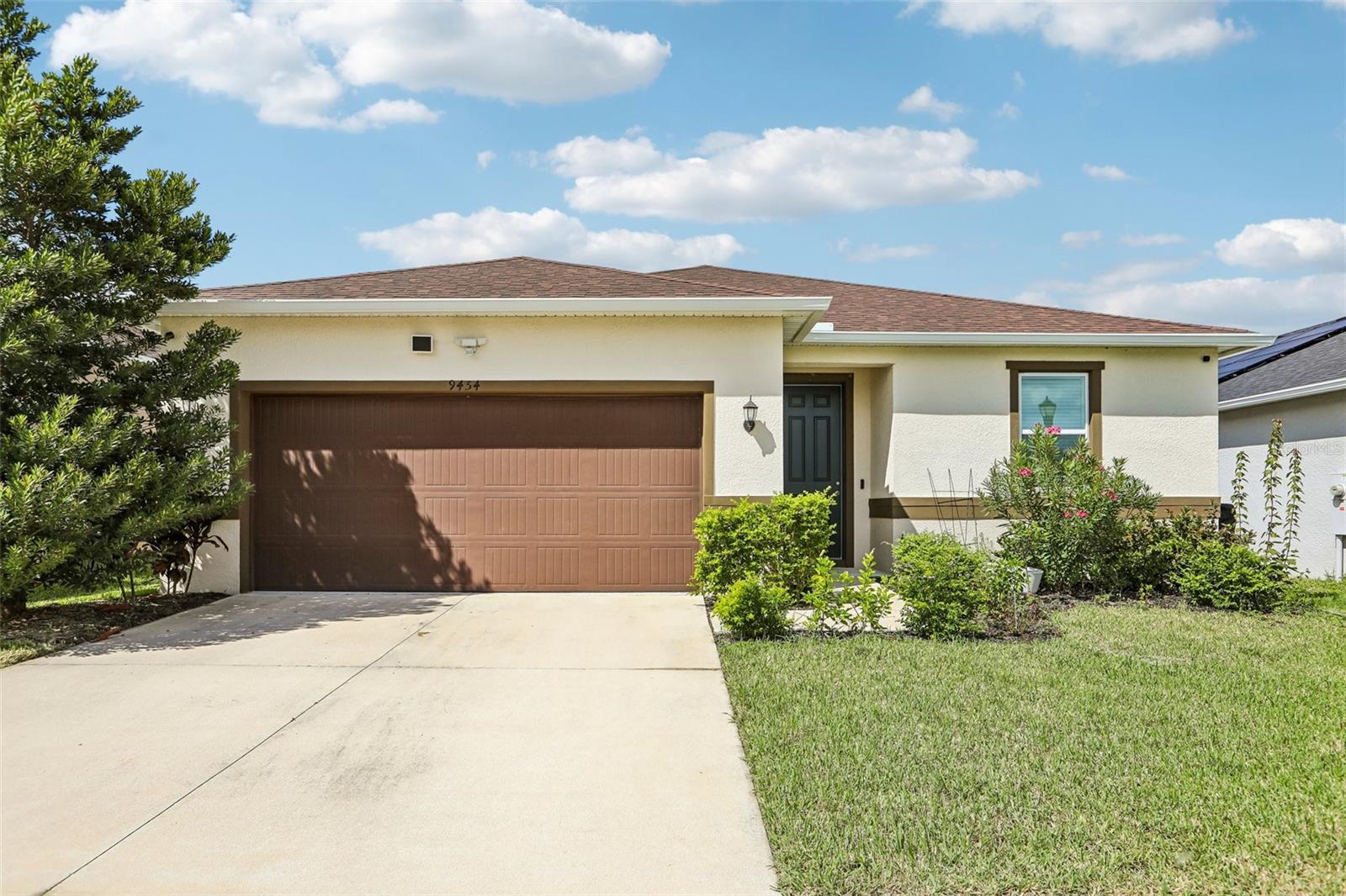 Photo of 9454 SANDERS PARK PLACE SEFFNER FL 33584