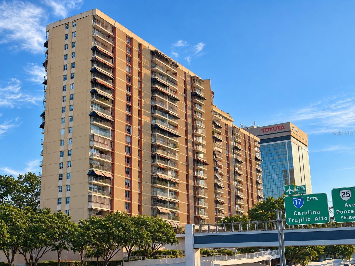 Photo of 200 AVE JOSE T. PINERO #3-D SAN JUAN PR 00918