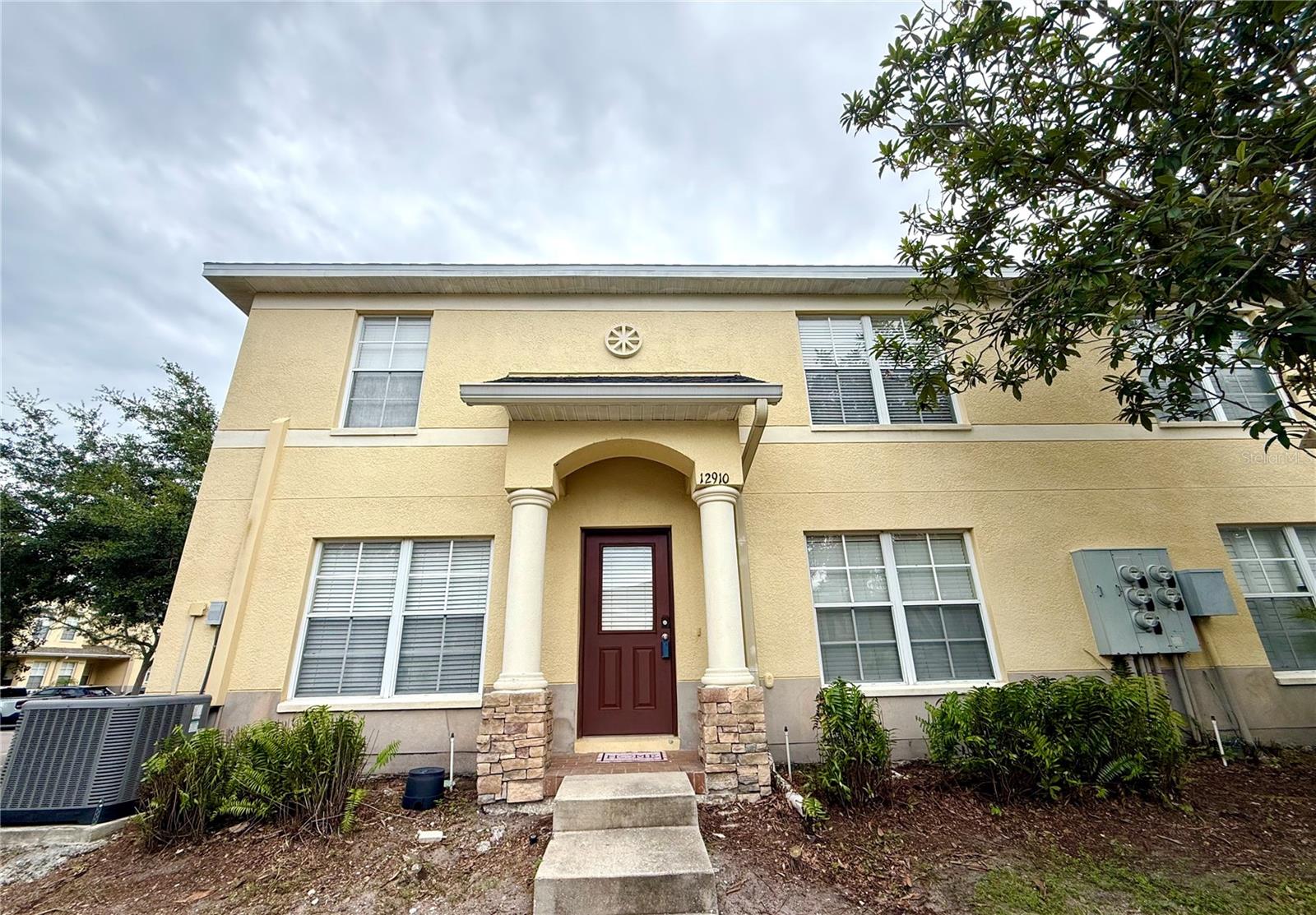 Photo of 12910 JESSUP WATCH PLACE RIVERVIEW FL 33579