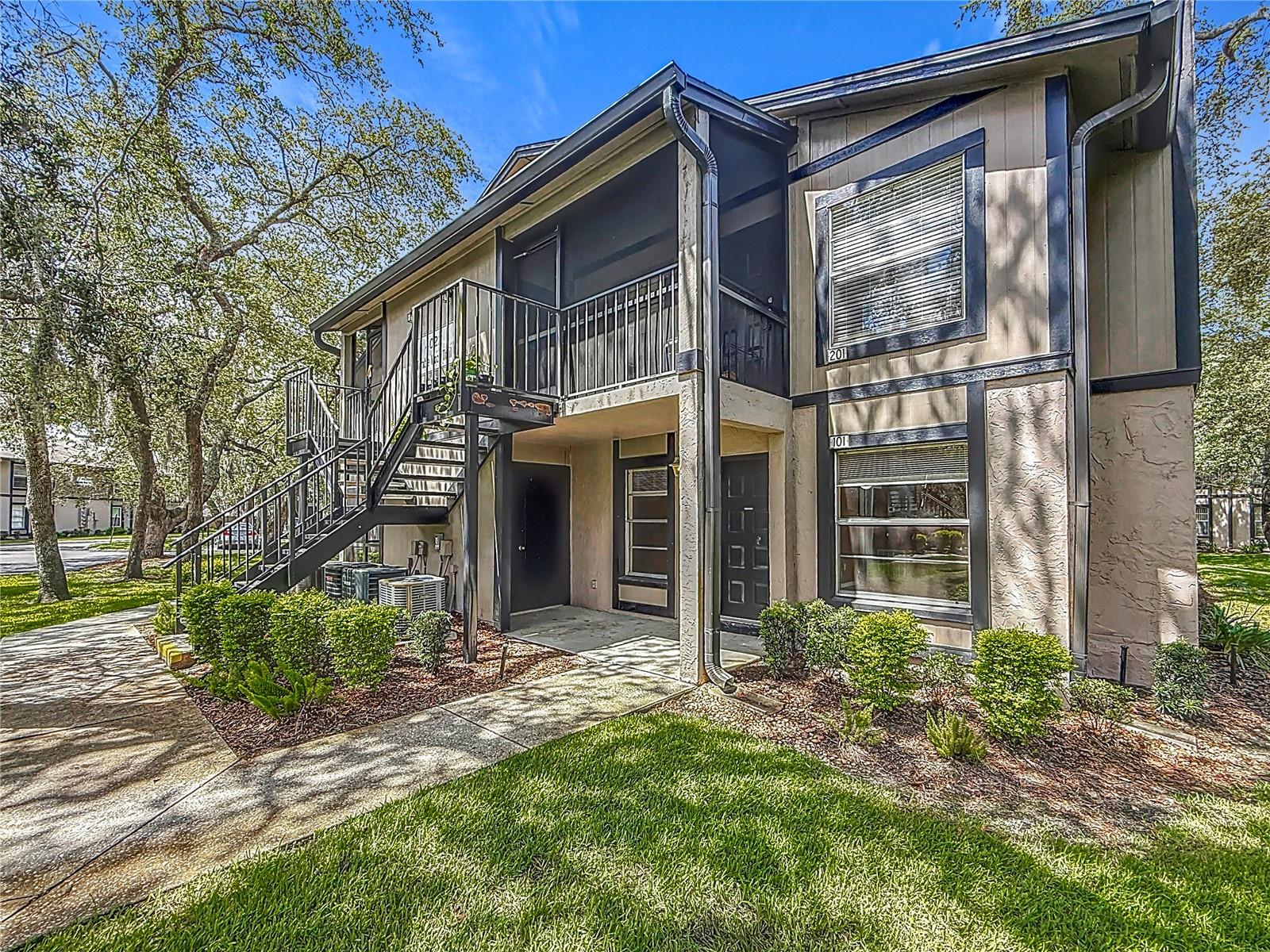 Photo of 4022 TUMBLE WOOD TRAIL #101 TAMPA FL 33613