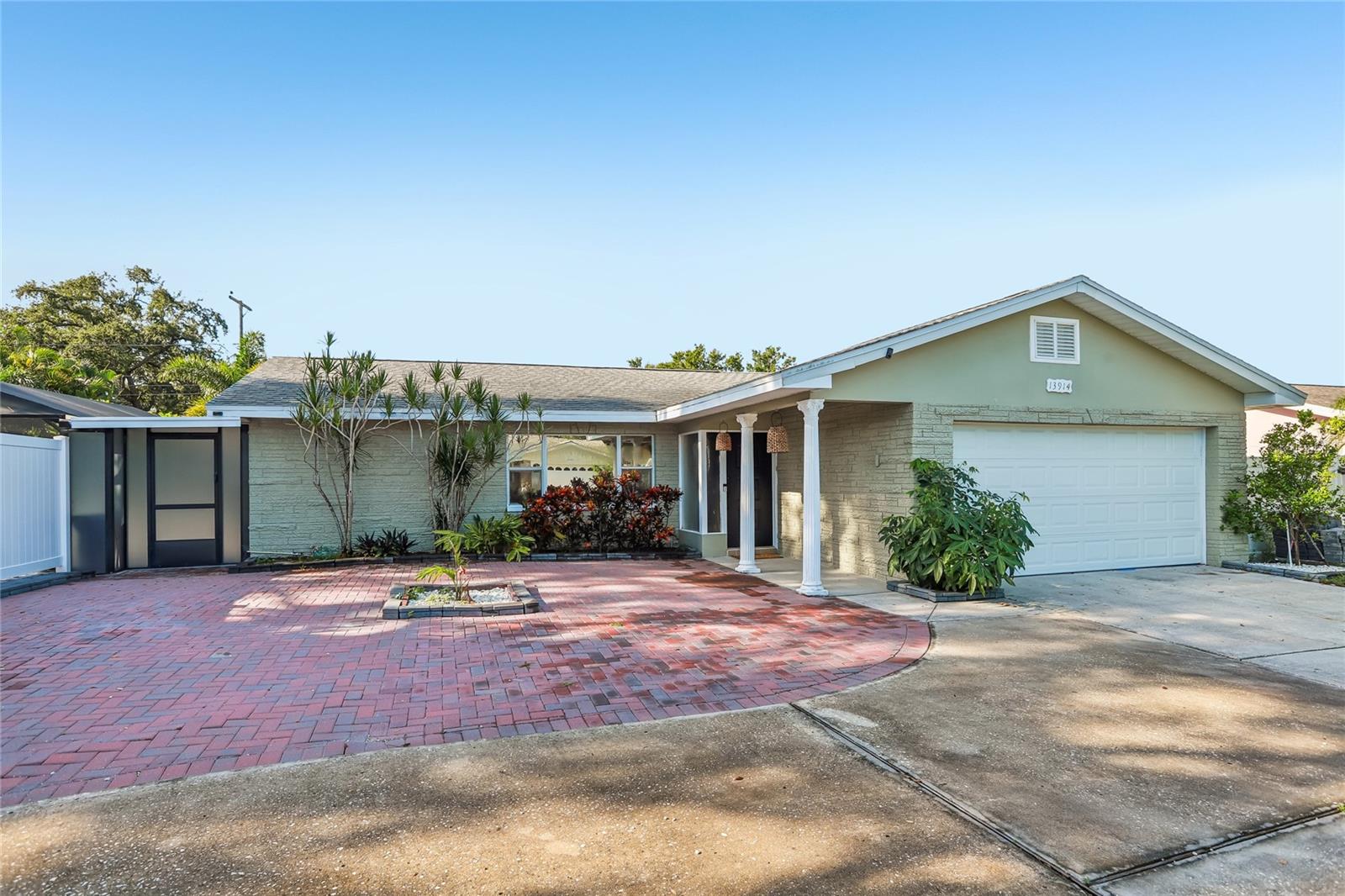 Photo of 13914 84TH TER SEMINOLE FL 33776