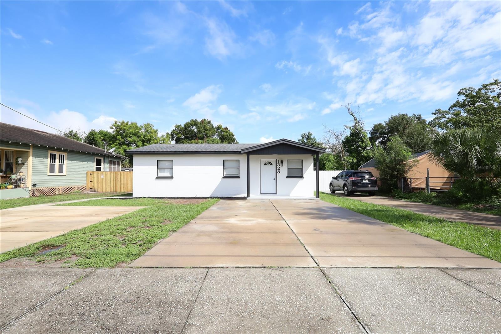 Photo of 1328 E PARKER STREET LAKELAND FL 33801