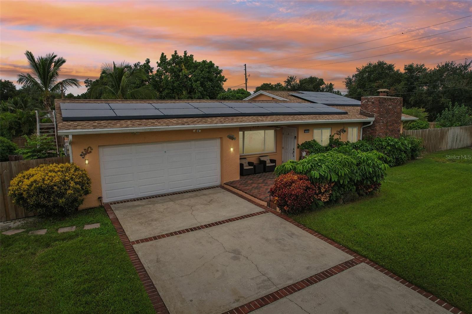 Photo of 398 COLONY POINT ROAD ST PETERSBURG FL 33705