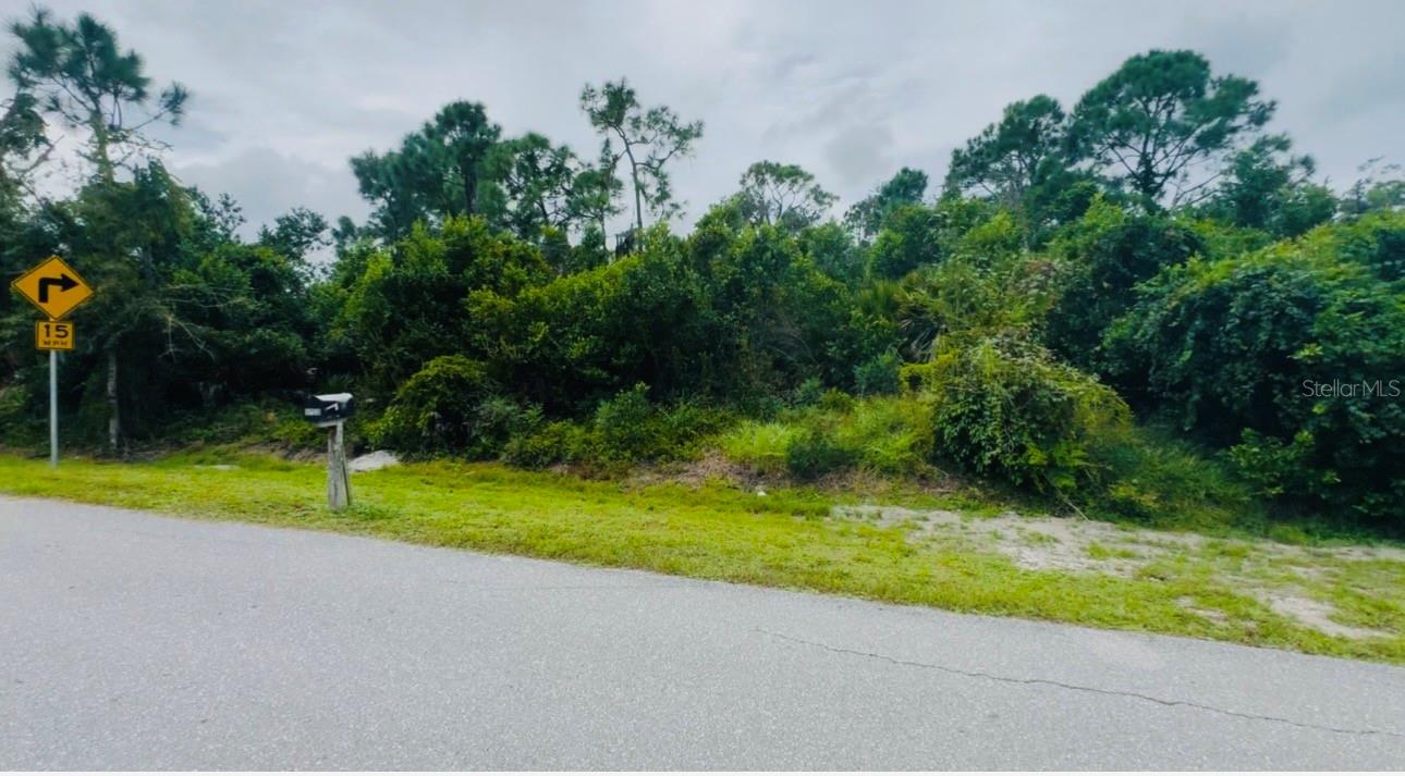 Photo of 5261 N HUCKLEBERRY LAKE DRIVE SEBRING FL 33875