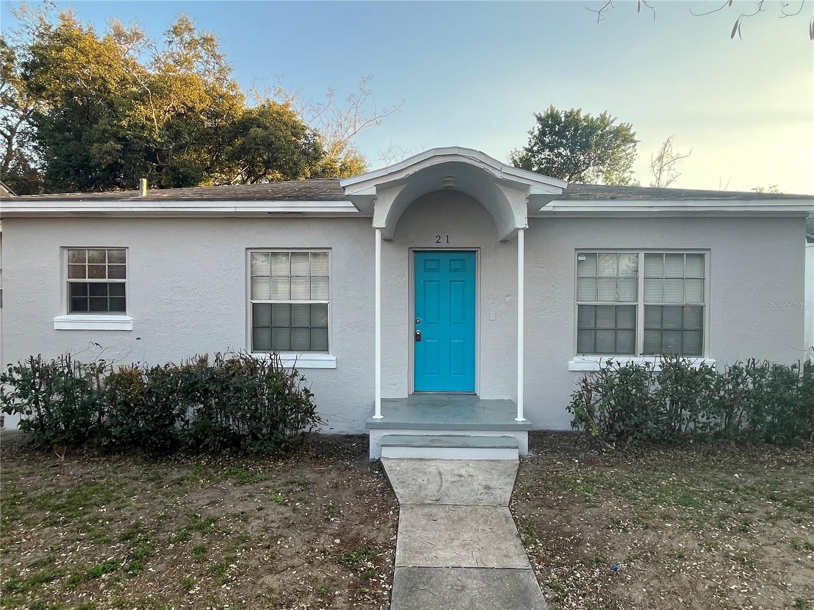 Photo of 21 W SESSOMS AVENUE LAKE WALES FL 33853