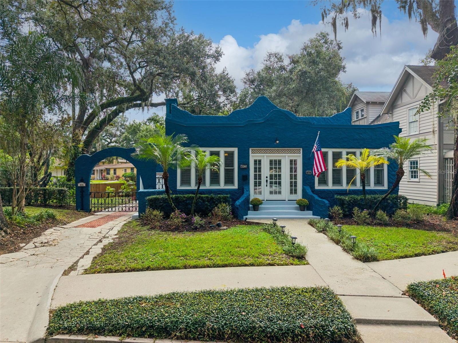 Photo of 215 S LAWSONA BOULEVARD ORLANDO FL 32801